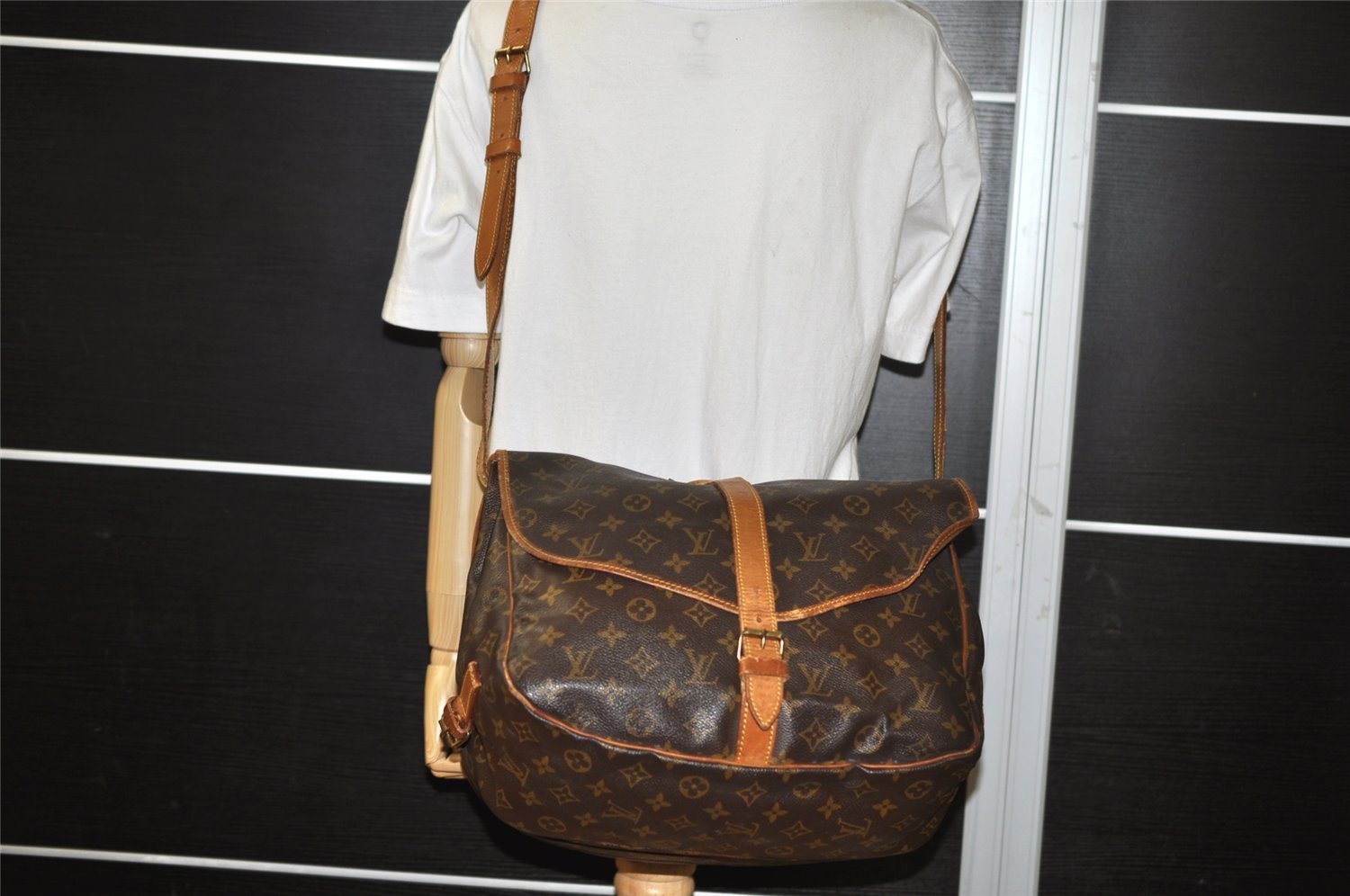 Authentic Louis Vuitton Monogram Saumur 35 Shoulder Cross Bag M42254 LV 1540I