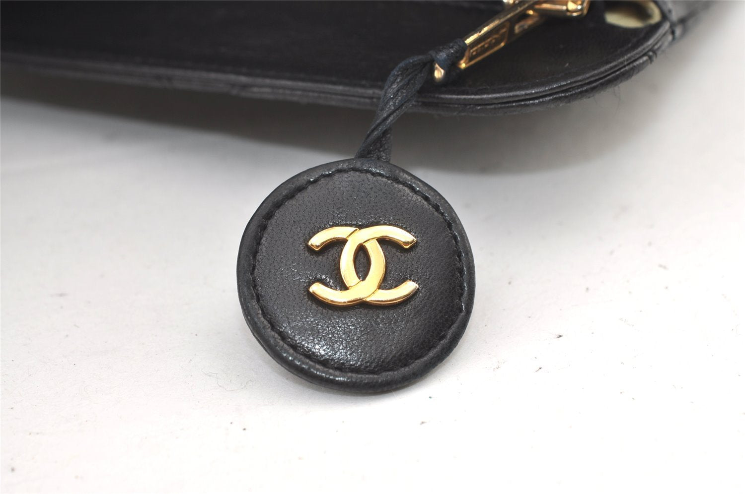 Authentic CHANEL Calf Skin Bicolore CC Logo Clutch Hand Bag Purse Black 1542K