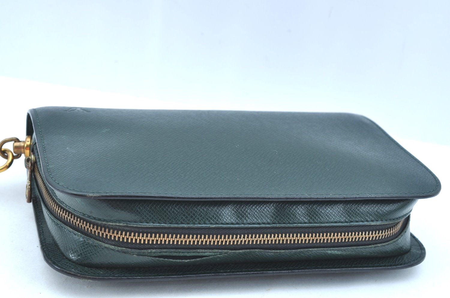 Authentic Louis Vuitton Taiga Baikal Clutch Bag Green M30184 LV 1548I