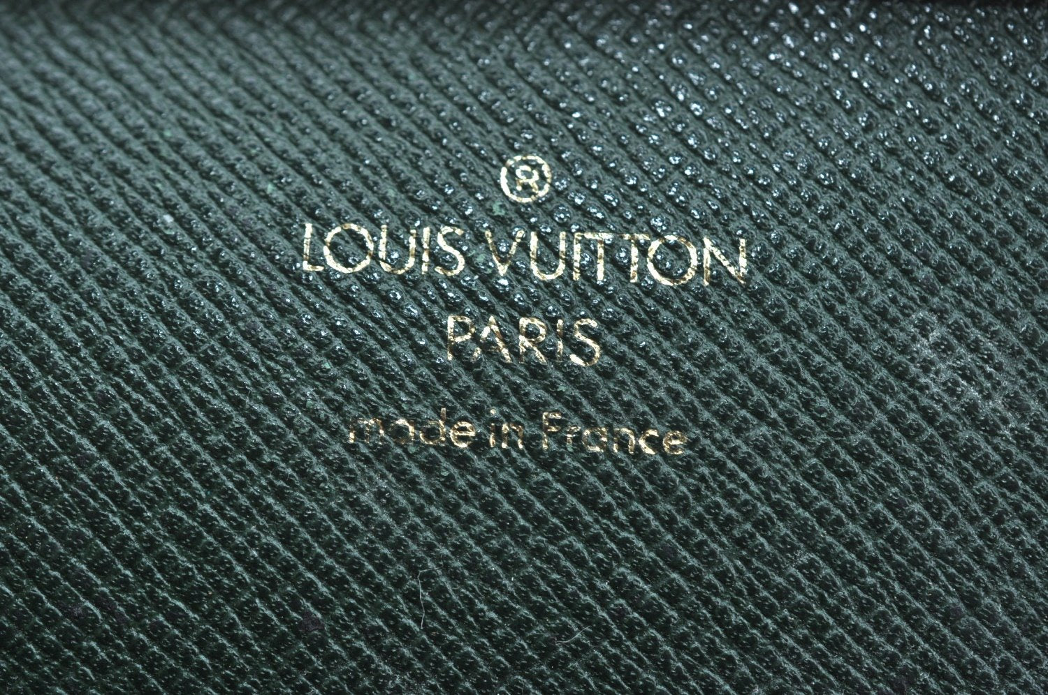 Authentic Louis Vuitton Taiga Baikal Clutch Bag Green M30184 LV 1548I