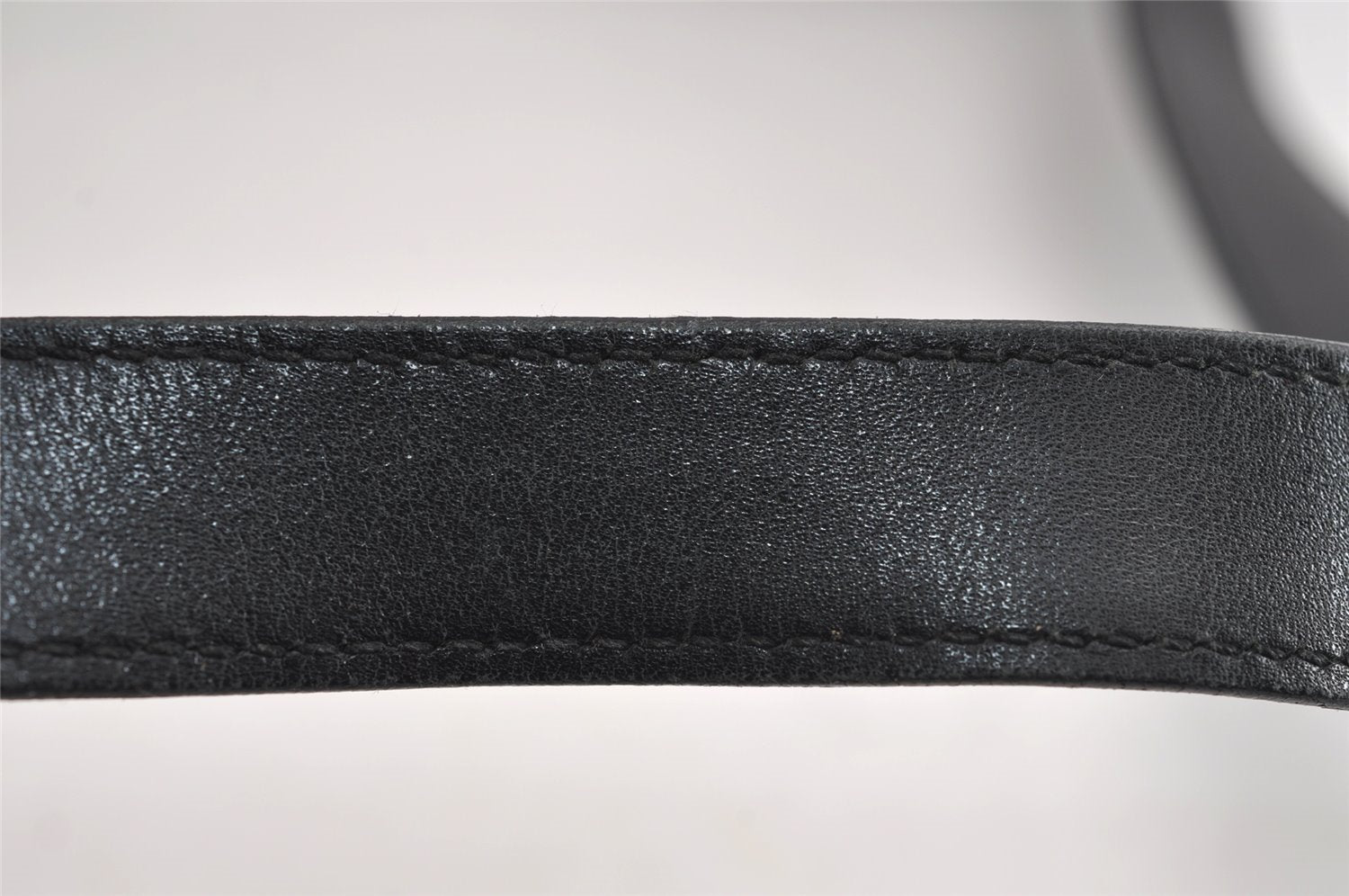 Authentic GUCCI Vintage Shoulder Bag Purse Leather Black 1552J