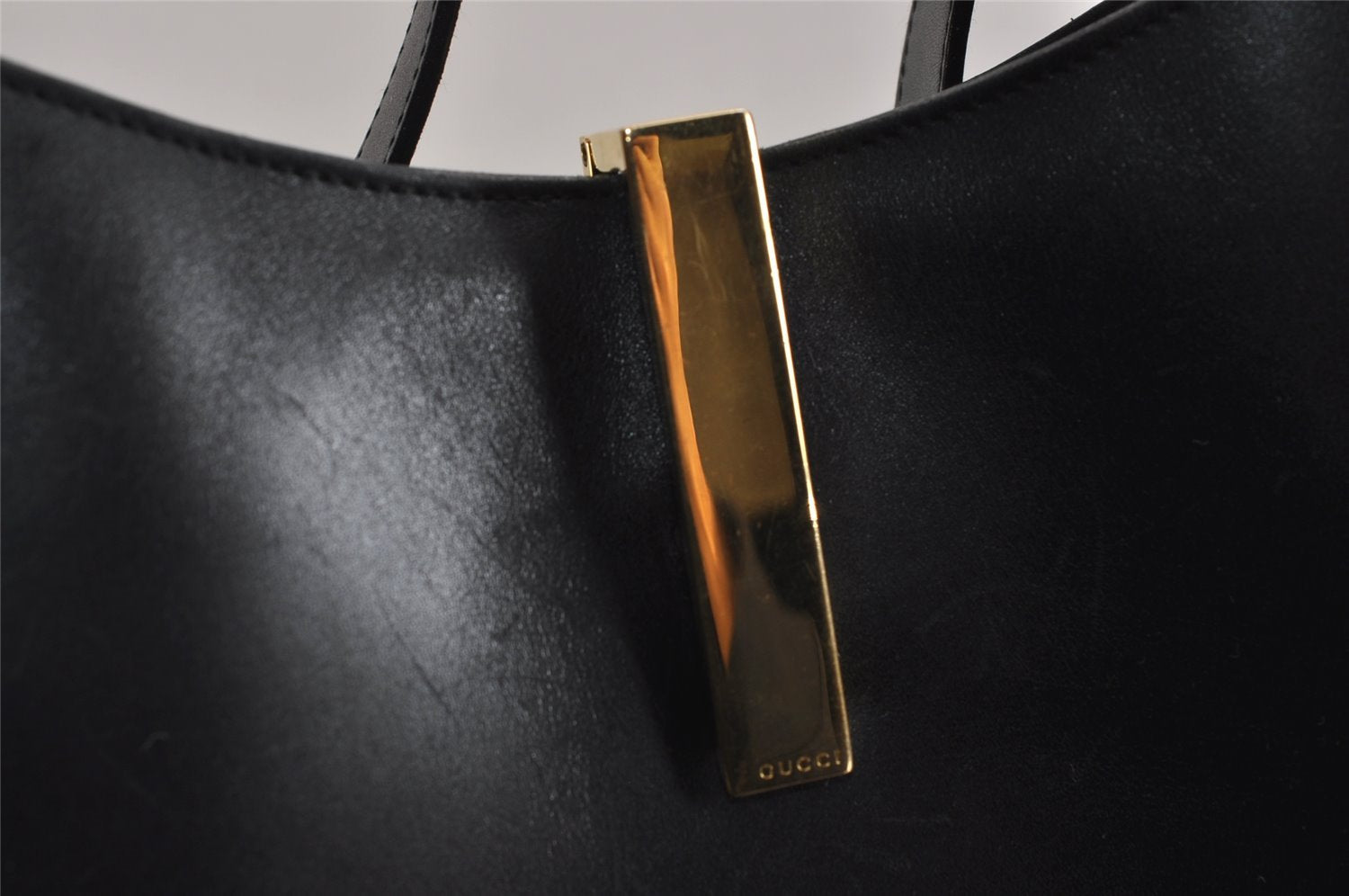 Authentic GUCCI Vintage Shoulder Bag Purse Leather Black 1552J