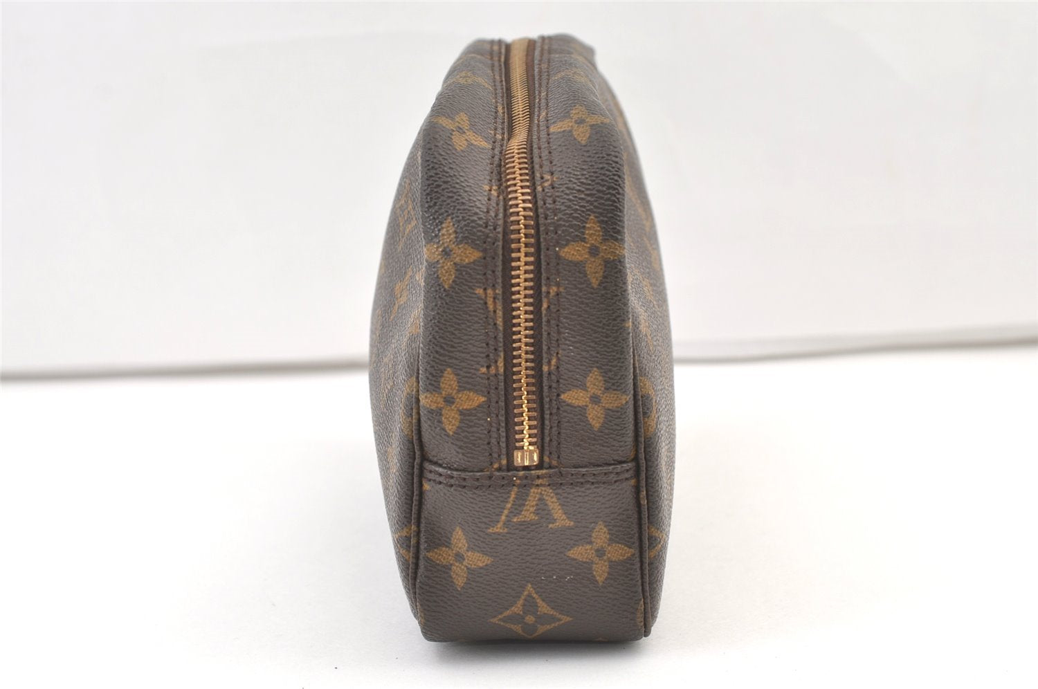 Auth Louis Vuitton Monogram Trousse Toilette 23 Clutch Hand Bag M47524 LV 1553K