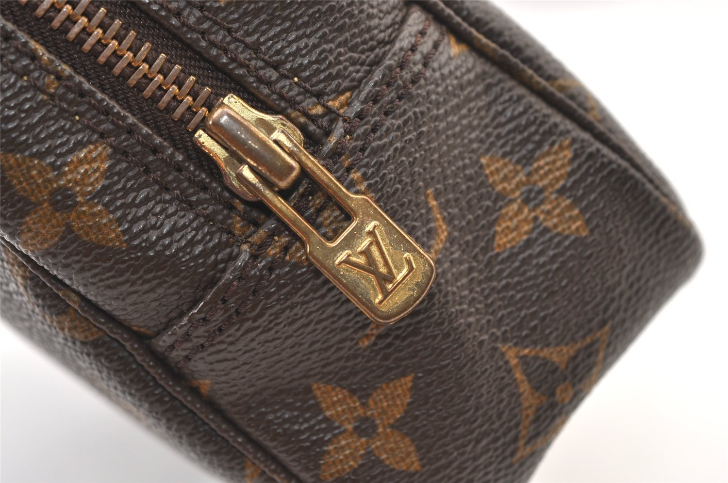 Auth Louis Vuitton Monogram Trousse Toilette 23 Clutch Hand Bag M47524 LV 1553K