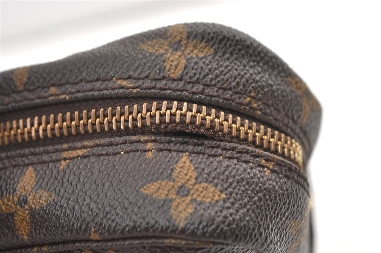 Auth Louis Vuitton Monogram Trousse Toilette 23 Clutch Hand Bag M47524 LV 1553K