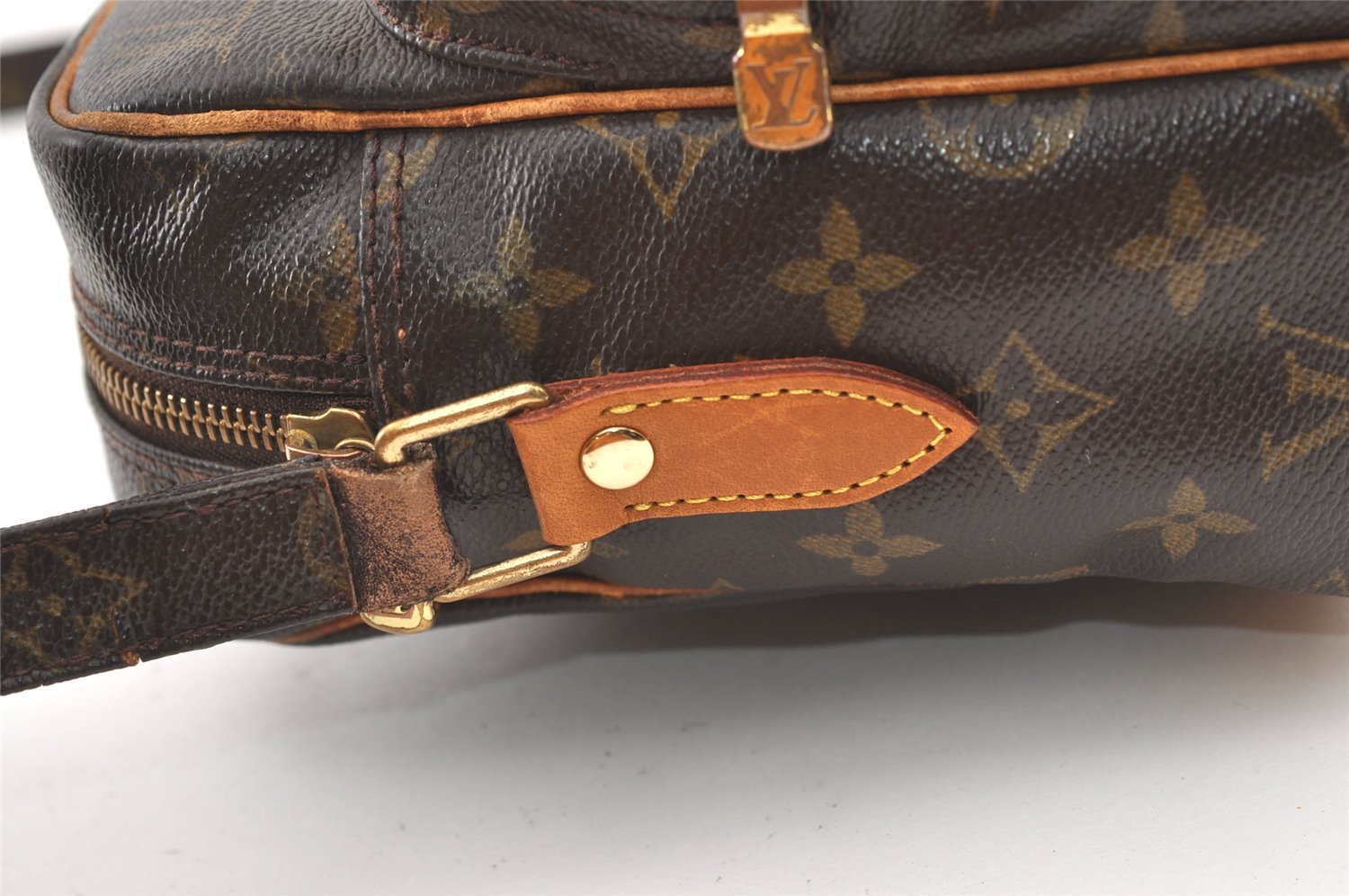 Authentic Louis Vuitton Monogram Nile Shoulder Cross Body Bag M45244 LV 1557K