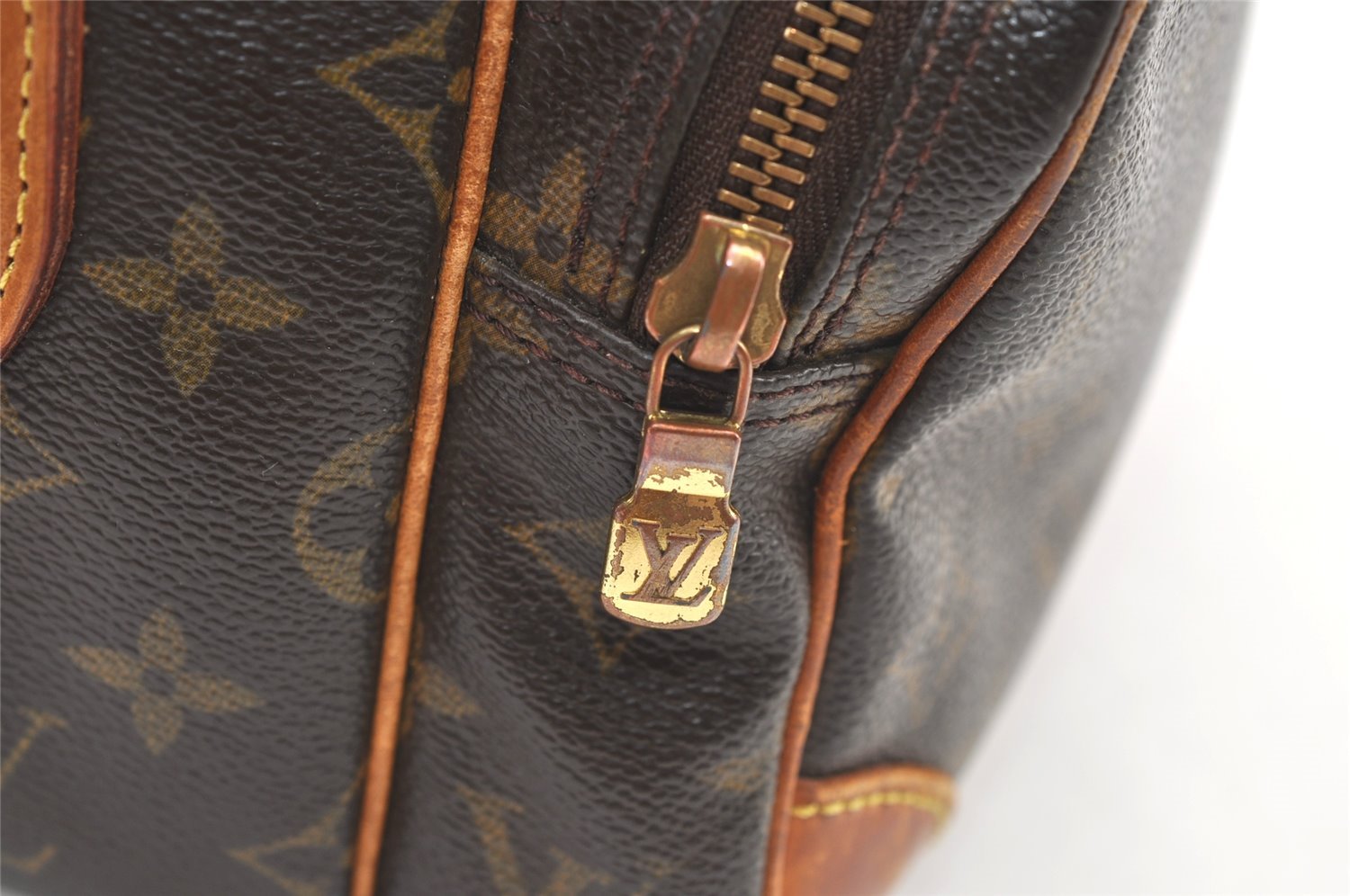Authentic Louis Vuitton Monogram Nile Shoulder Cross Body Bag M45244 LV 1557K