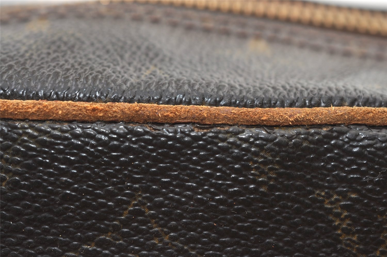 Authentic Louis Vuitton Monogram Nile Shoulder Cross Body Bag M45244 LV 1557K