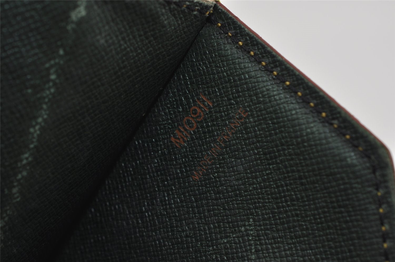 Authentic Louis Vuitton Epi Serviette Conseiller Briefcase Brown M54428 LV 1558I