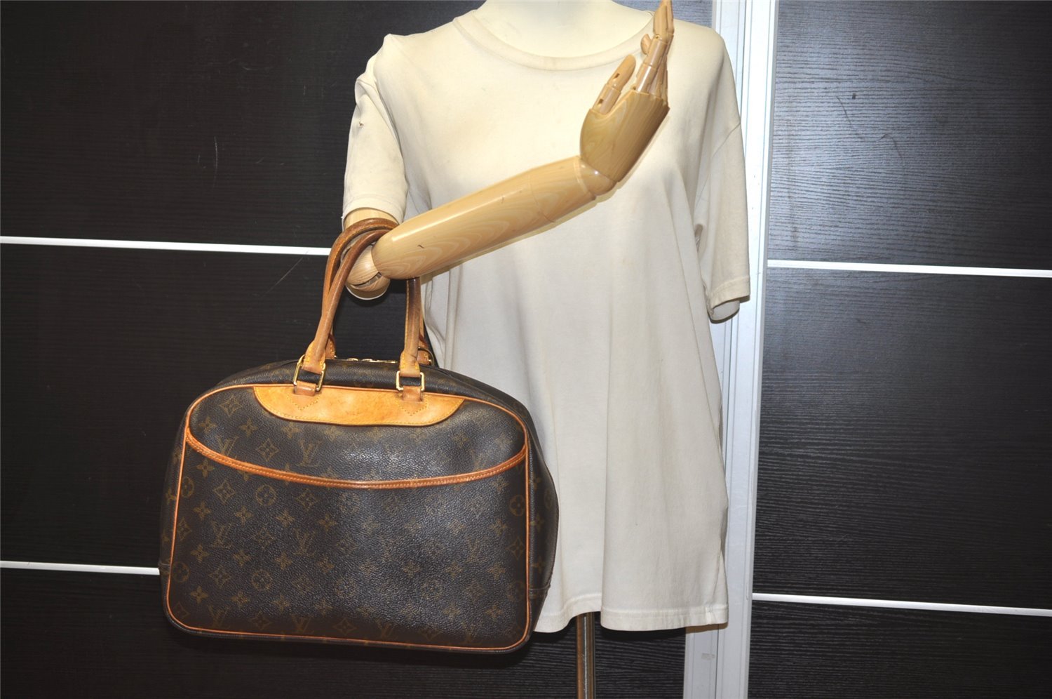 Authentic Louis Vuitton Monogram Deauville Hand Bag M47270 LV 1570K