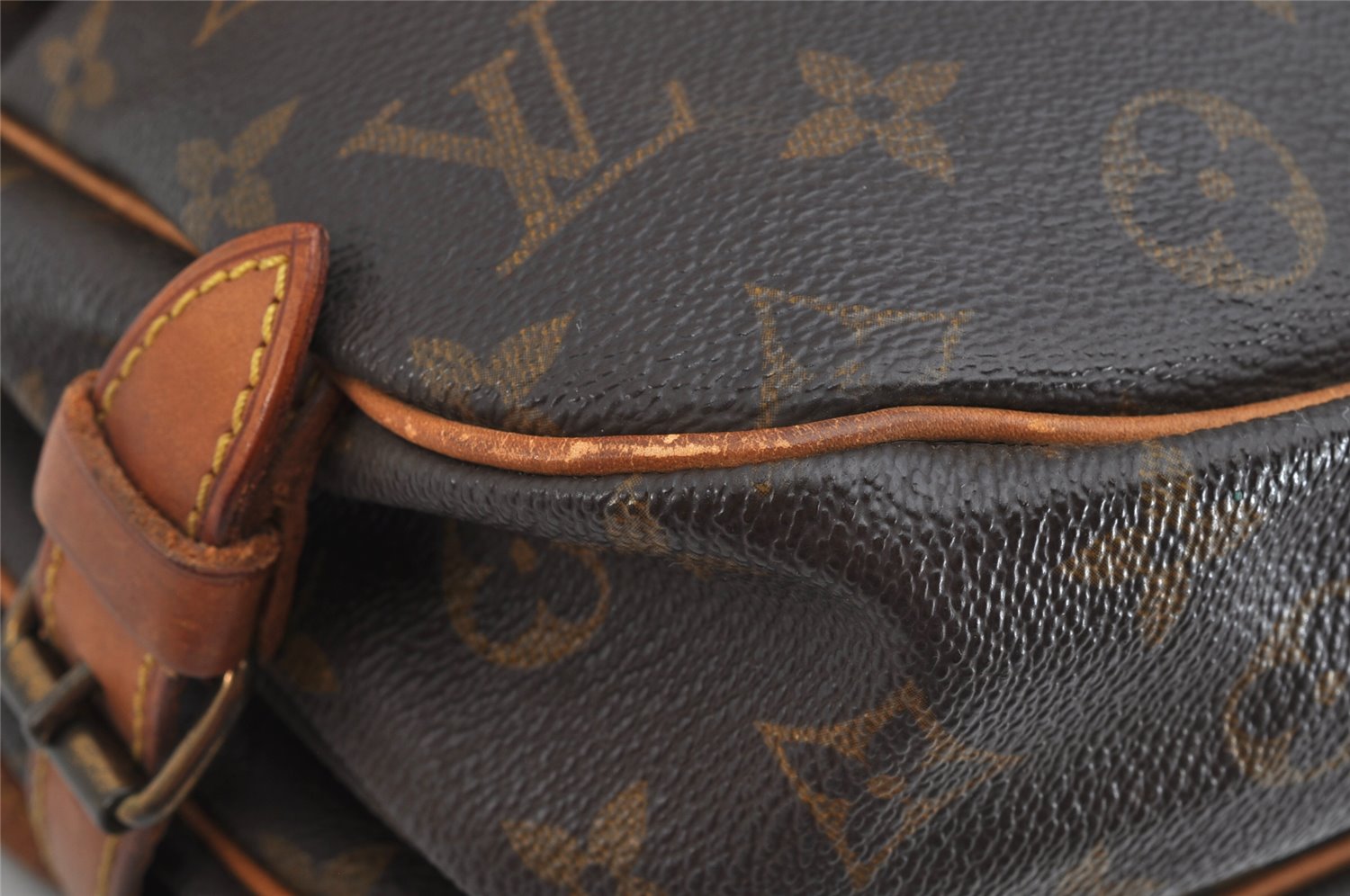 Authentic Louis Vuitton Monogram Saumur 30 Shoulder Cross Bag M42256 LV 1576K