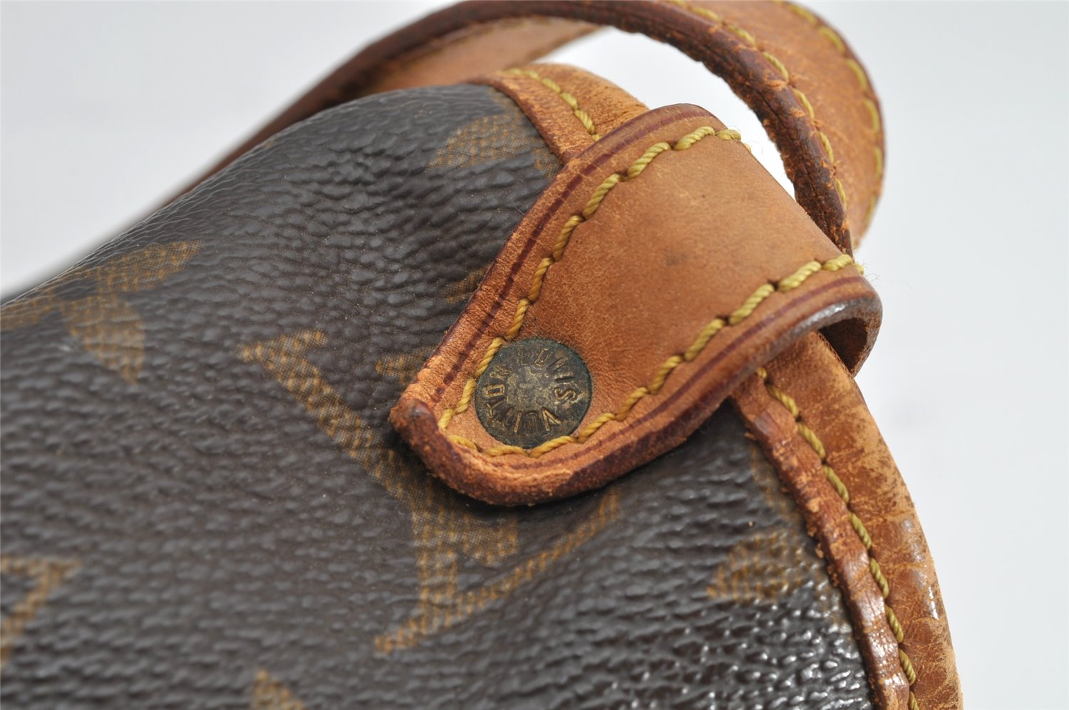 Authentic Louis Vuitton Monogram Saumur 30 Shoulder Cross Bag M42256 LV 1576K