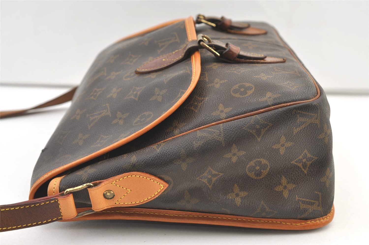 Authentic Louis Vuitton Monogram Gibeciere GM Shoulder Cross Bag M42246 LV 1581K