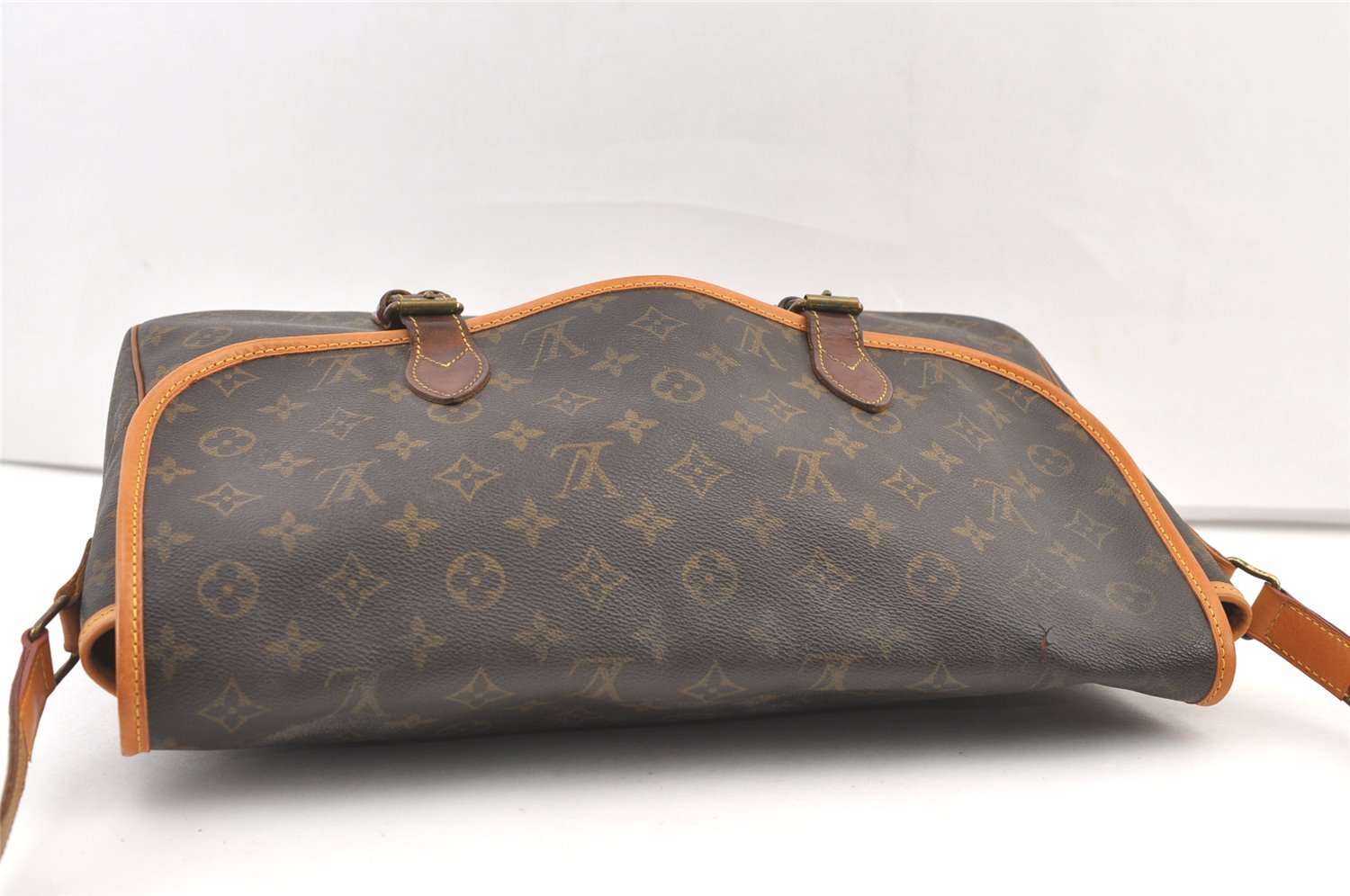 Authentic Louis Vuitton Monogram Gibeciere GM Shoulder Cross Bag M42246 LV 1581K