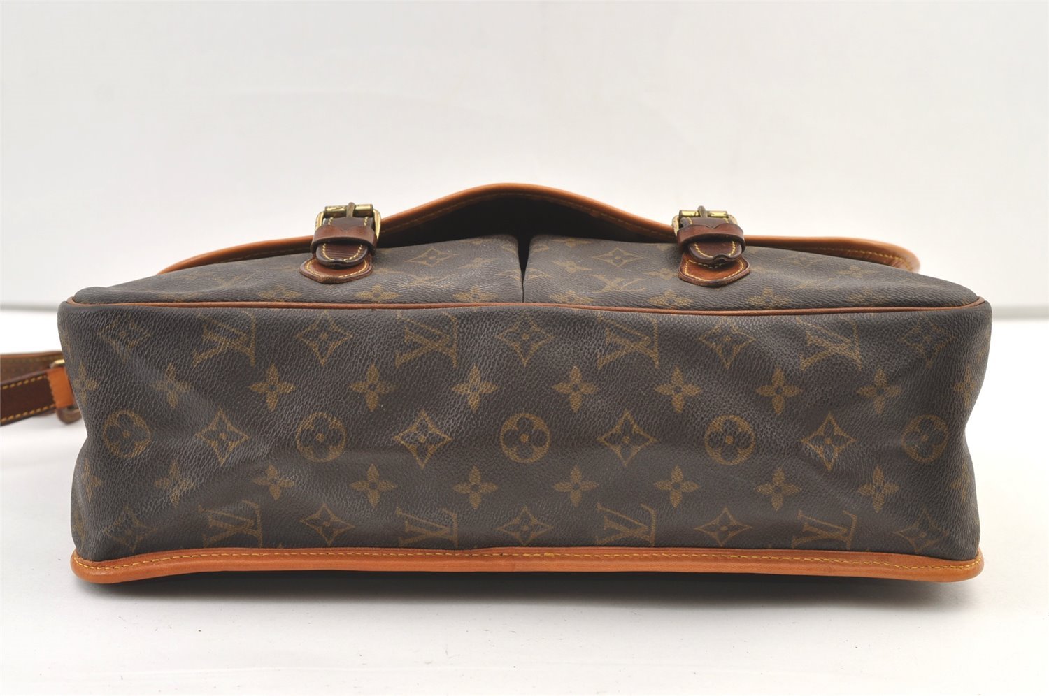 Authentic Louis Vuitton Monogram Gibeciere GM Shoulder Cross Bag M42246 LV 1581K