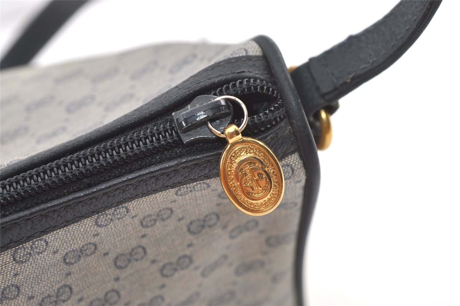 Authentic GUCCI Micro GG PVC Leather Shoulder Cross Body Bag Navy Blue 1583K