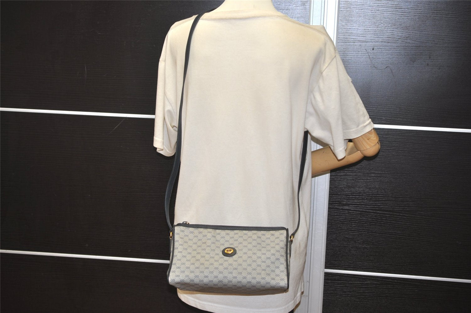 Authentic GUCCI Micro GG PVC Leather Shoulder Cross Body Bag Navy Blue 1583K