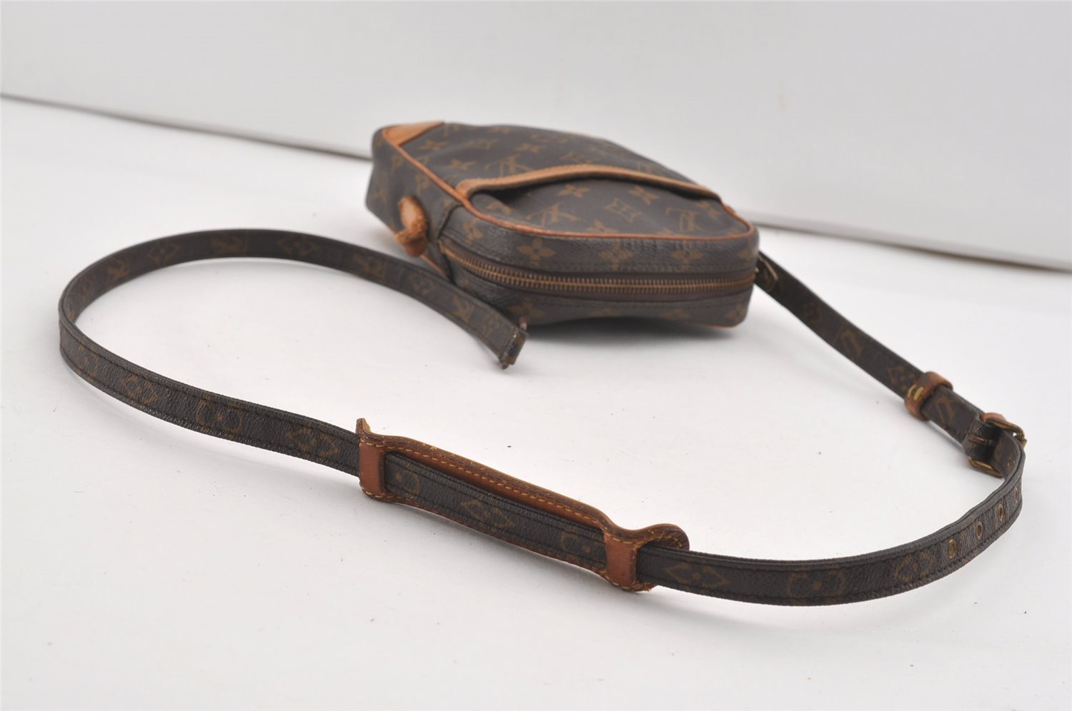 Authentic Louis Vuitton Monogram Danube Shoulder Crossbody Bag M45266 Junk 1591J