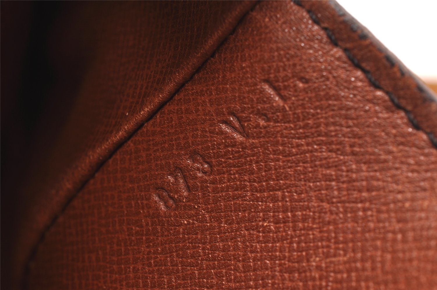 Authentic Louis Vuitton Monogram Saint Cloud GM M51242 Shoulder Bag Junk 1592J