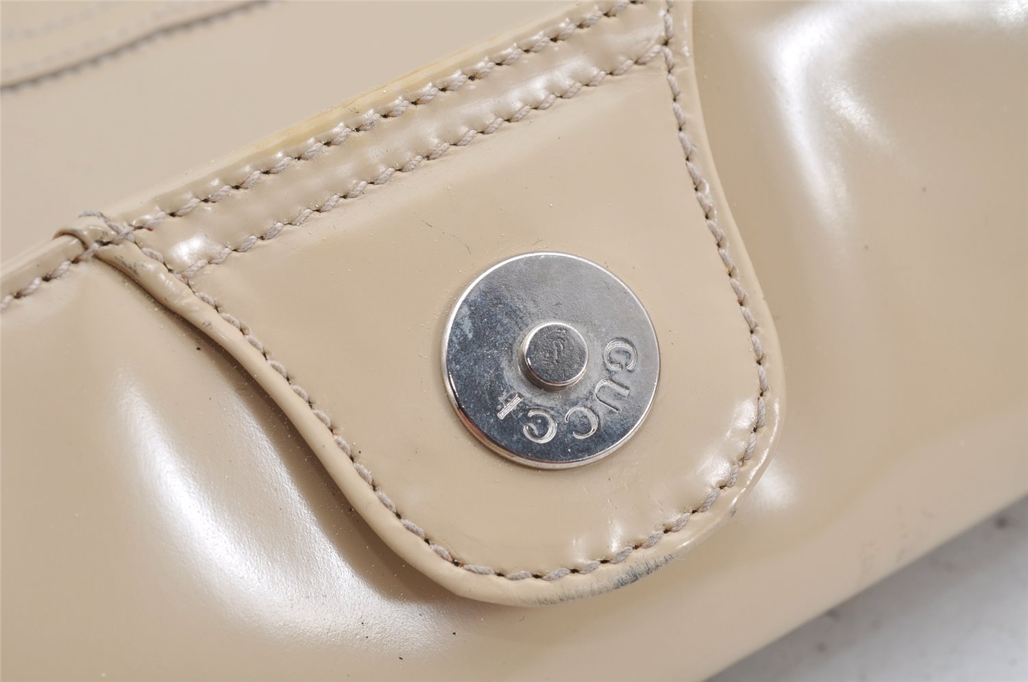 Authentic GUCCI Vintage Shoulder Bag Purse Enamel White Cream Junk 1596K