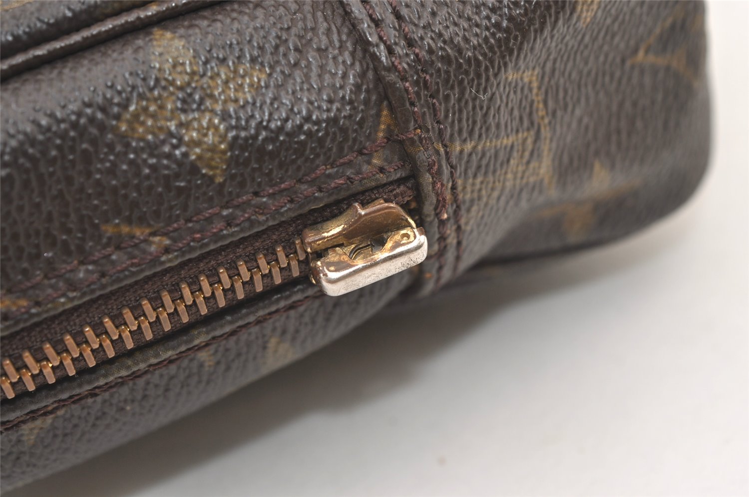 Auth Louis Vuitton Monogram Trousse Toilette 23 Clutch Bag M47524 LV Junk 1598K