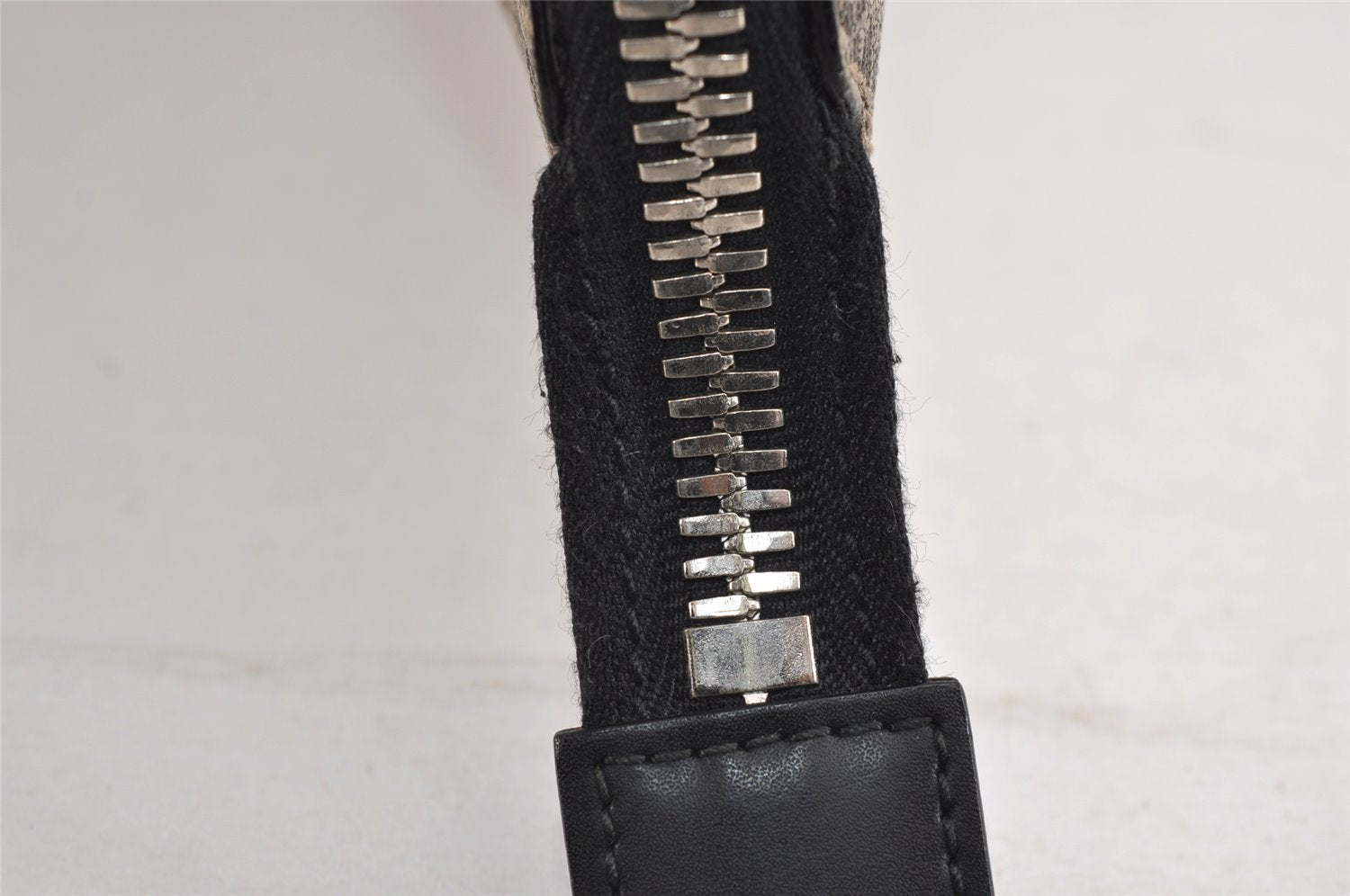 Authentic GUCCI Vintage Clutch Hand Bag Purse GG PVC Leather 523293 Brown 1600J