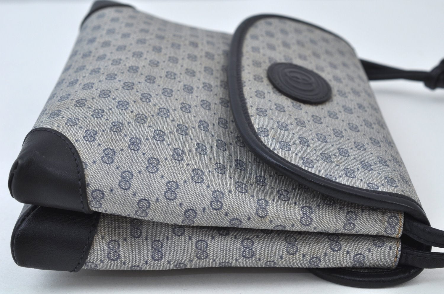 Authentic GUCCI Micro GG PVC Leather Shoulder Crossbody Bag Navy Blue Junk 1601J