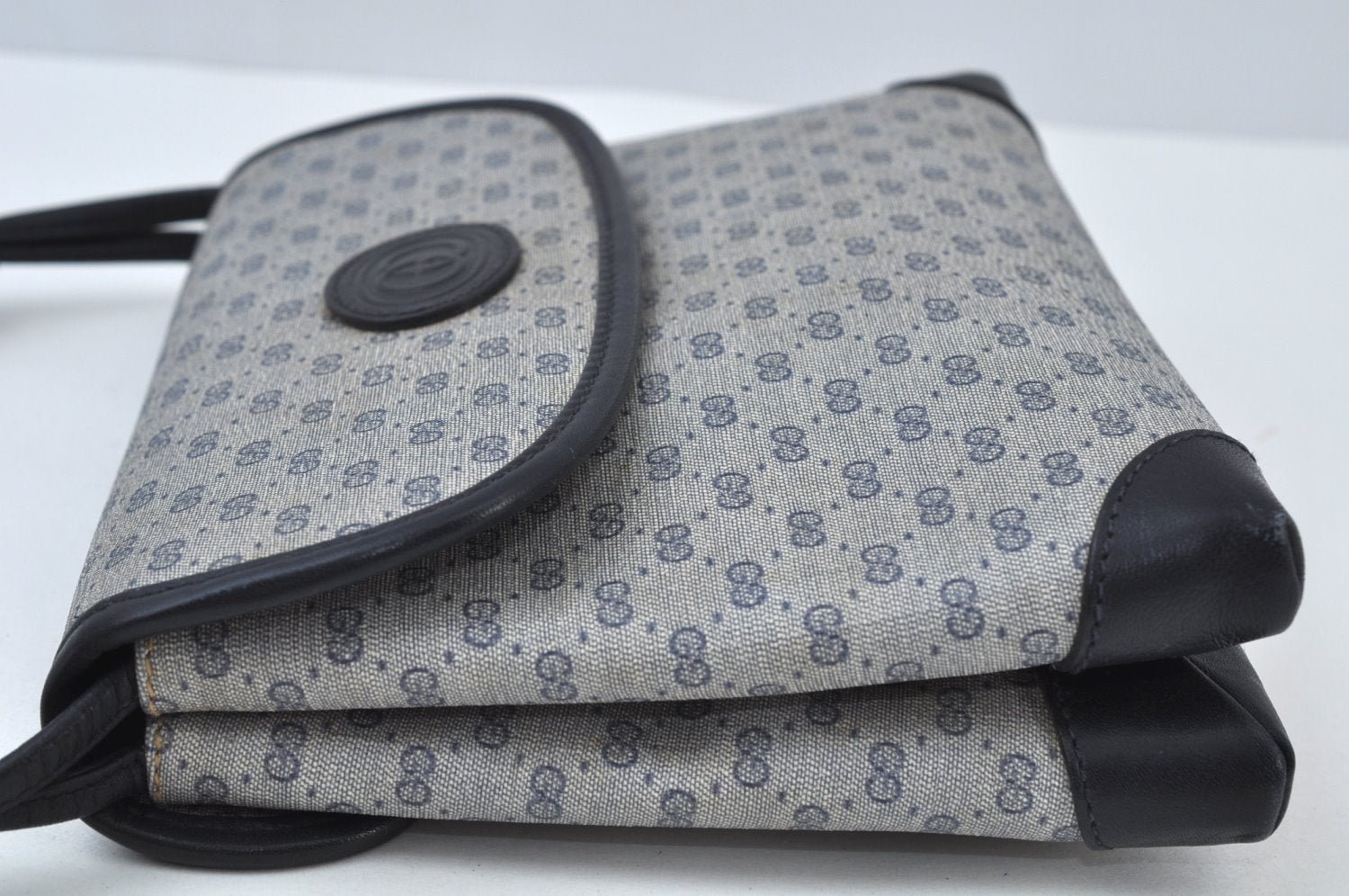 Authentic GUCCI Micro GG PVC Leather Shoulder Crossbody Bag Navy Blue Junk 1601J