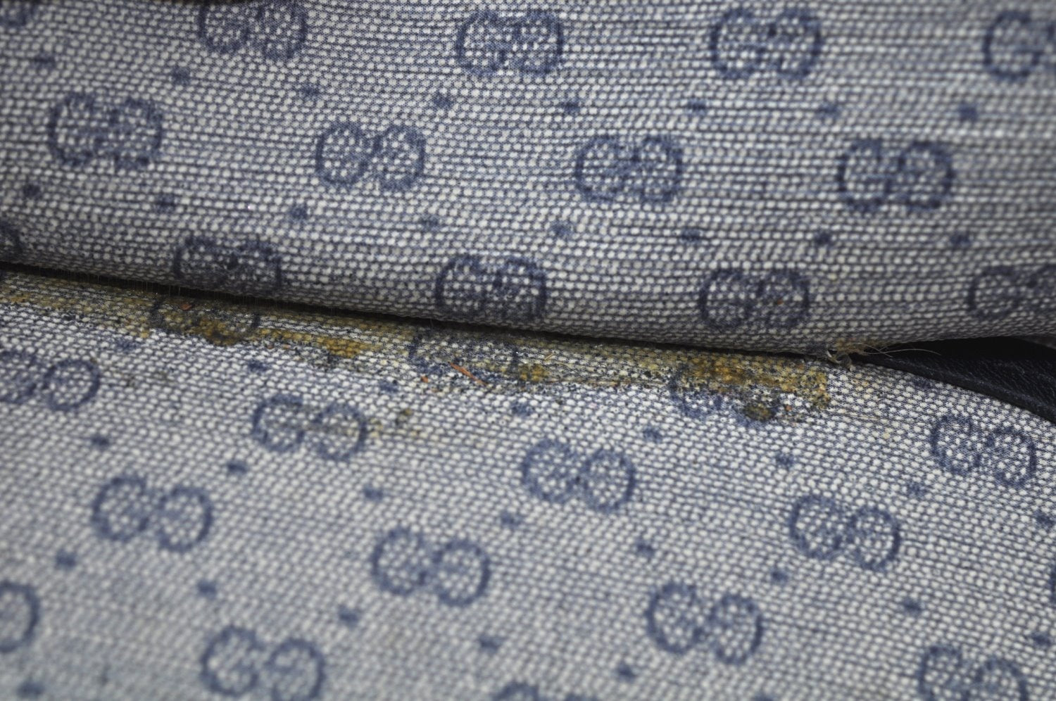 Authentic GUCCI Micro GG PVC Leather Shoulder Crossbody Bag Navy Blue Junk 1601J