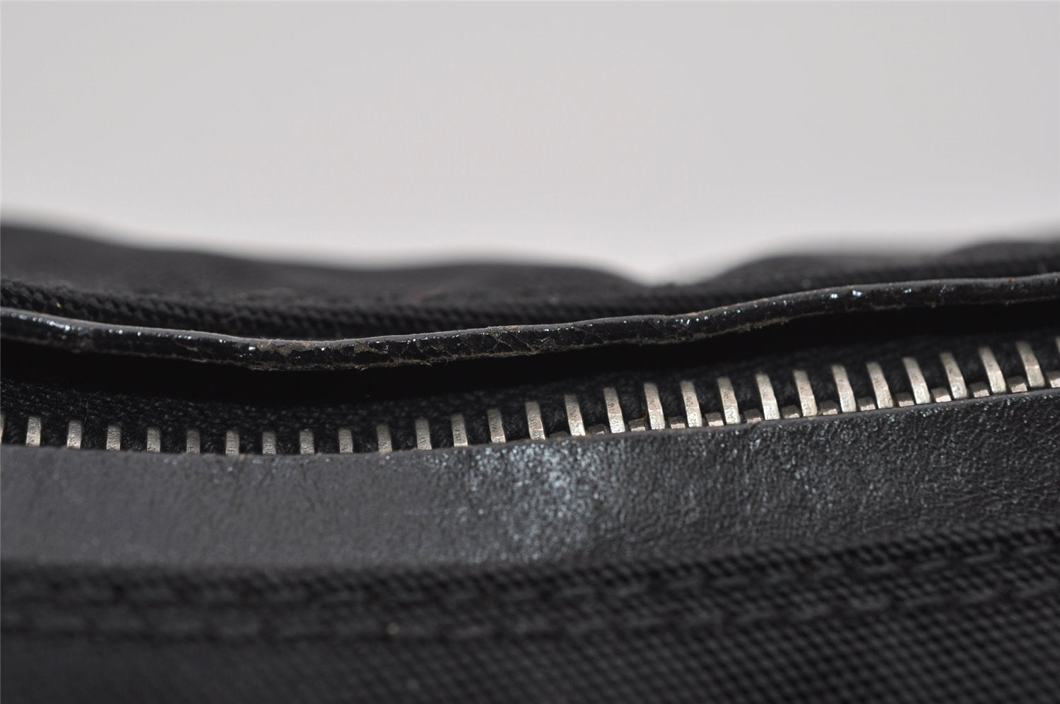 Authentic GUCCI Vintage Shoulder Bag Purse Nylon Leather 0013766 Black  1608I