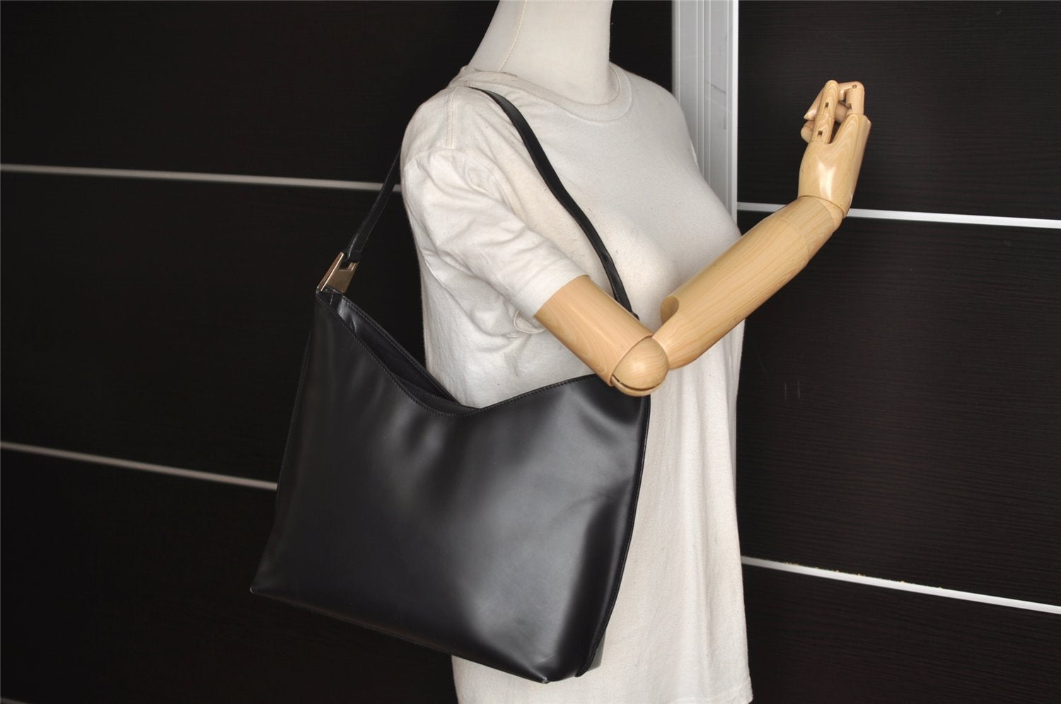 Authentic GUCCI Vintage Shoulder Hand Bag Purse Leather 0013017 Black 1609J