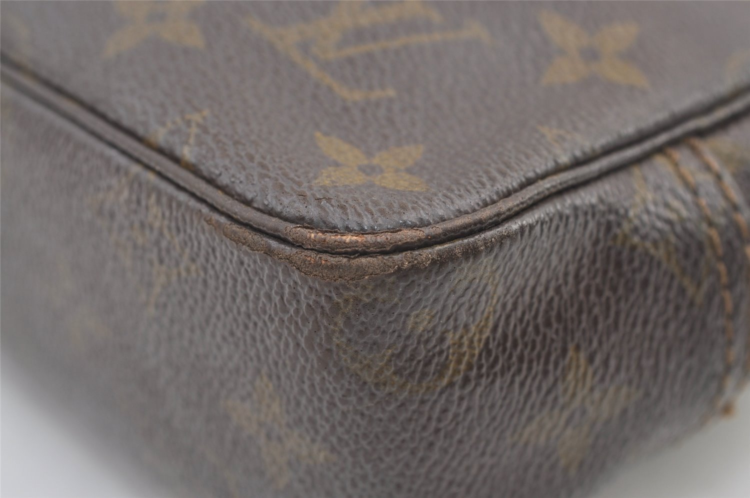 Auth Louis Vuitton Monogram Trousse Toilette 23 Clutch Hand Bag M47524 LV 1610K