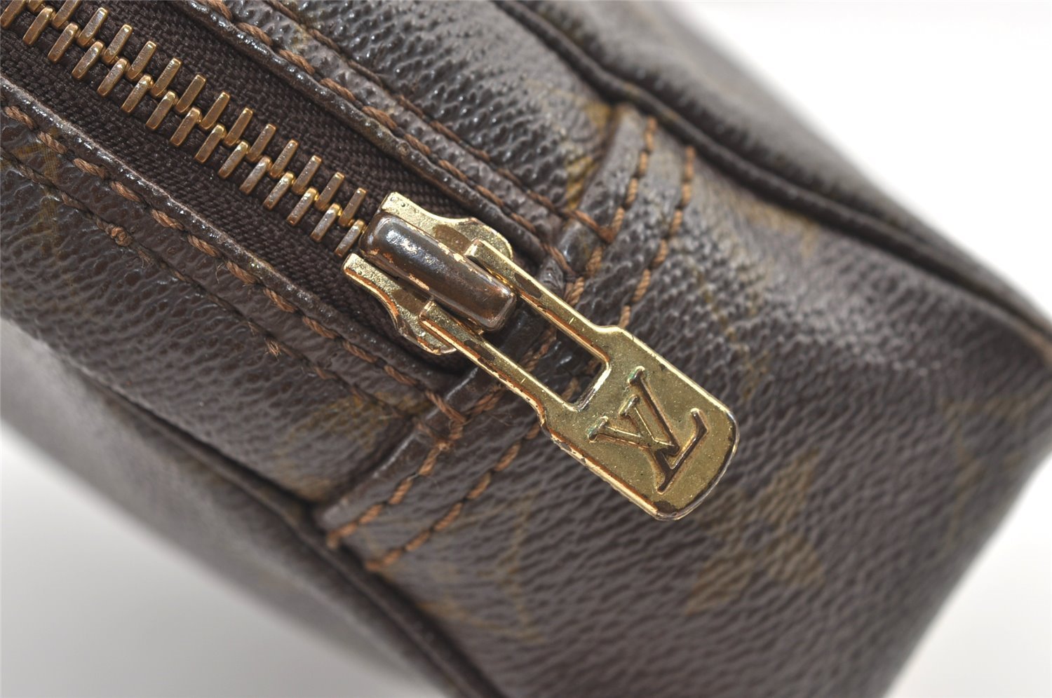 Auth Louis Vuitton Monogram Trousse Toilette 23 Clutch Hand Bag M47524 LV 1610K