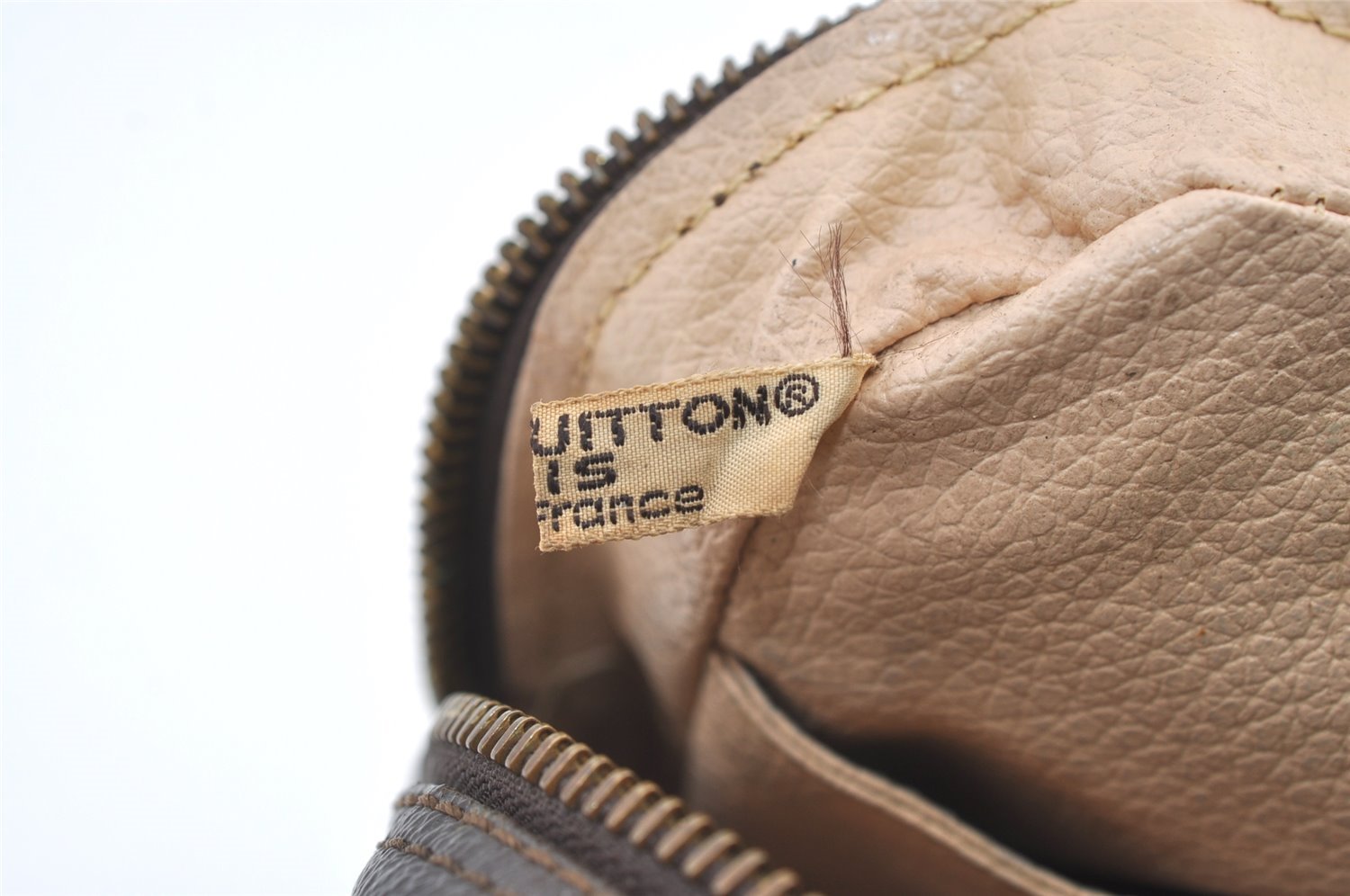 Auth Louis Vuitton Monogram Trousse Toilette 23 Clutch Hand Bag M47524 LV 1610K