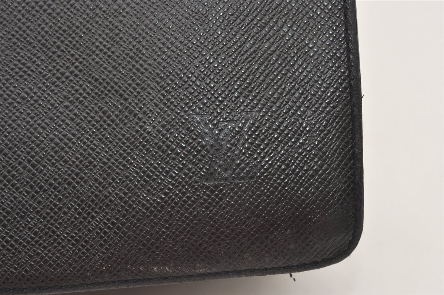 Authentic Louis Vuitton Taiga Ural Business Bag Briefcase Black M30022 LV 1614J