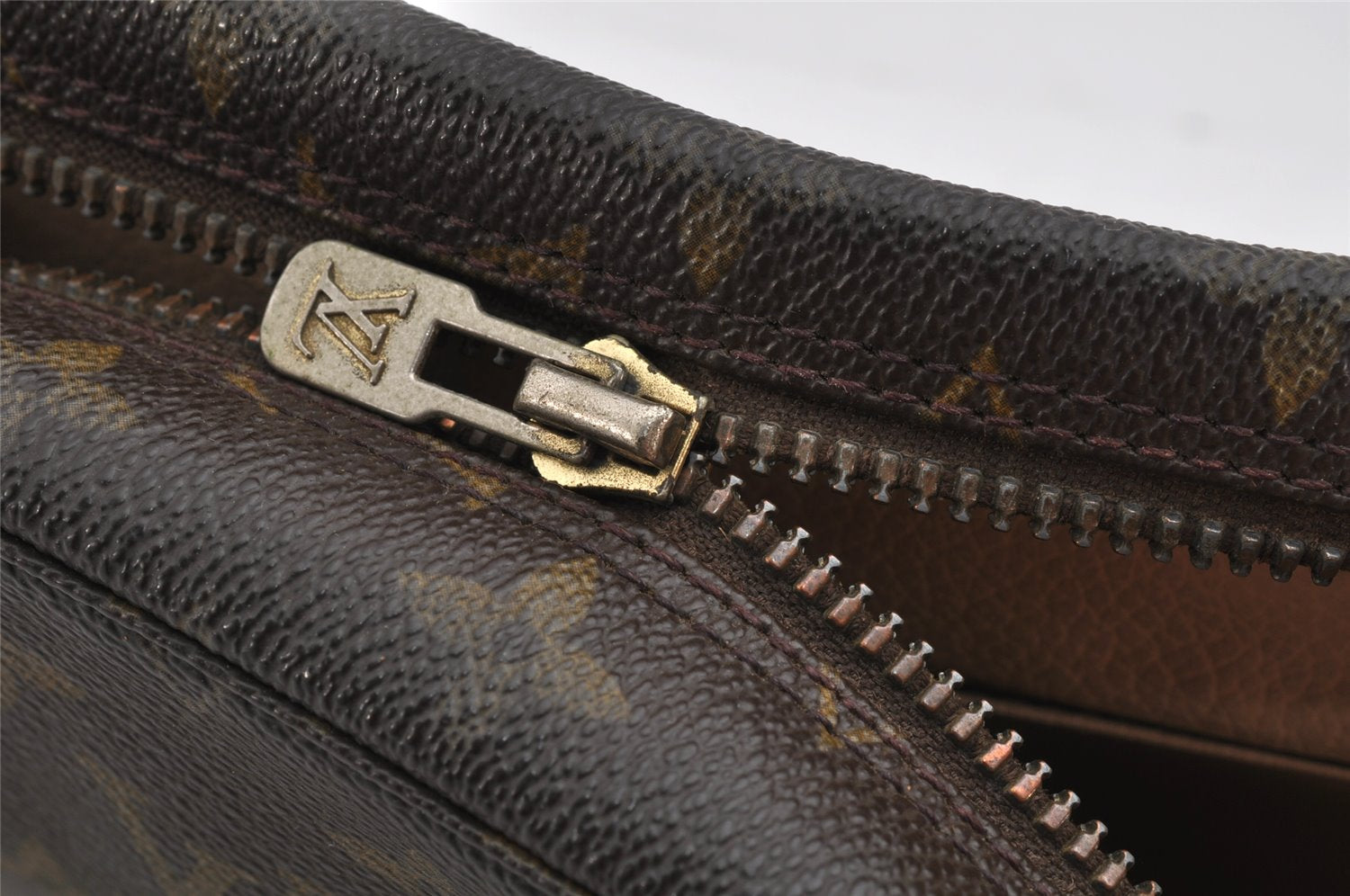 Auth Louis Vuitton Monogram Trousse Toilette 23 Clutch Bag M47524 Junk 1614K