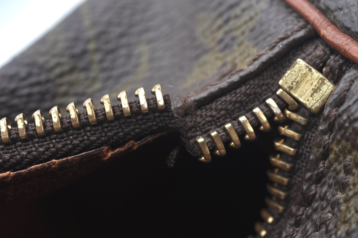 Authentic Louis Vuitton Monogram Papillon 30 Hand Bag Old Model LV Junk 1617J