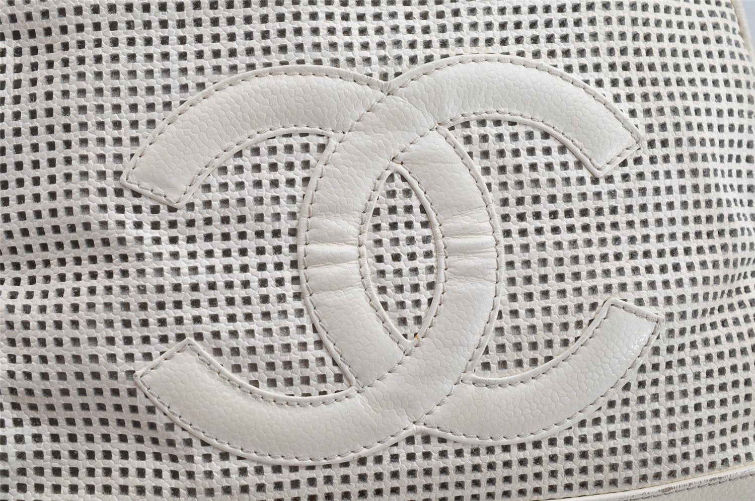 Authentic CHANEL Punching Caviar Skin CC Logo Hand Boston Bag Purse White 1618K