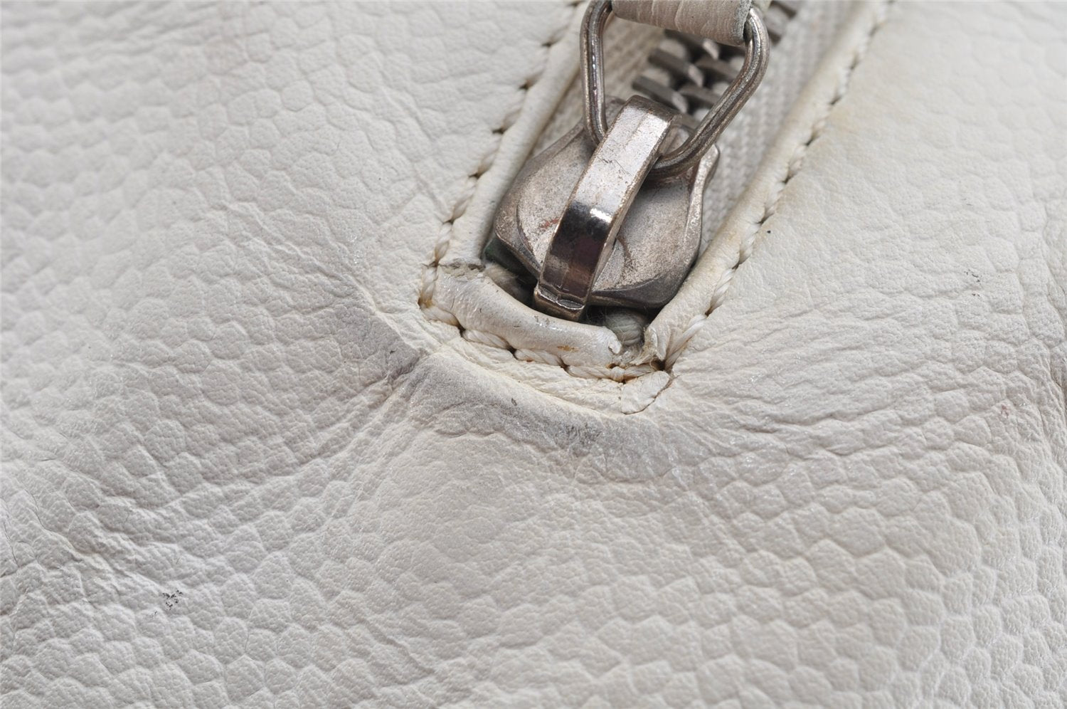 Authentic CHANEL Punching Caviar Skin CC Logo Hand Boston Bag Purse White 1618K