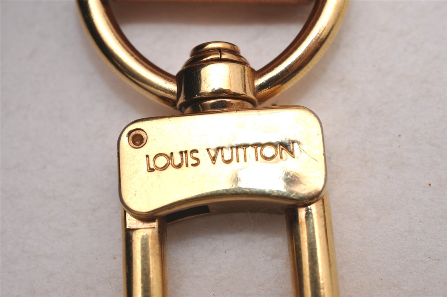 Authentic Louis Vuitton Leather Shoulder Strap Beige 36.8-43.3