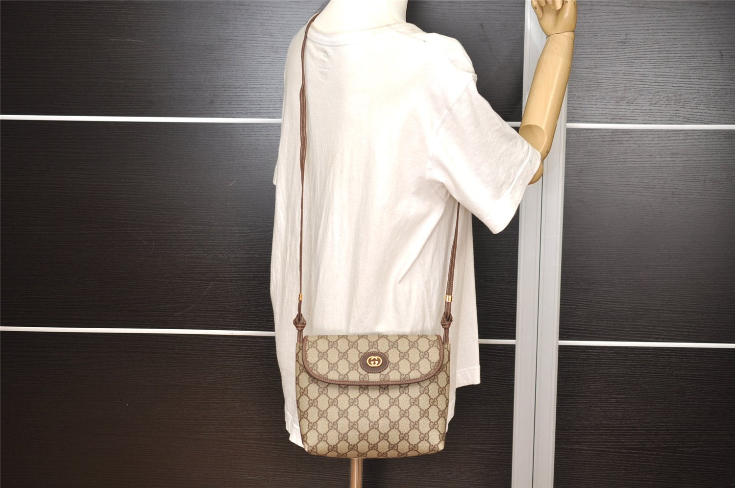 Authentic GUCCI Shoulder Cross Body Bag Purse GG PVC Leather Brown Junk 1630J