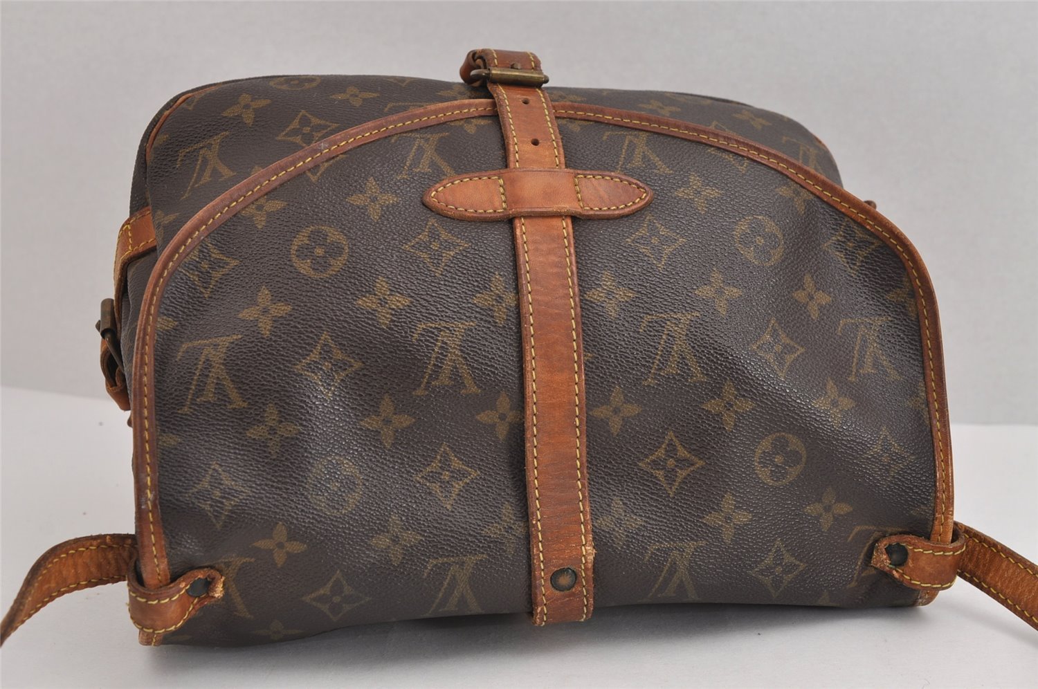 Authentic Louis Vuitton Monogram Saumur 30 Shoulder Cross Bag M42256 LV 1636J