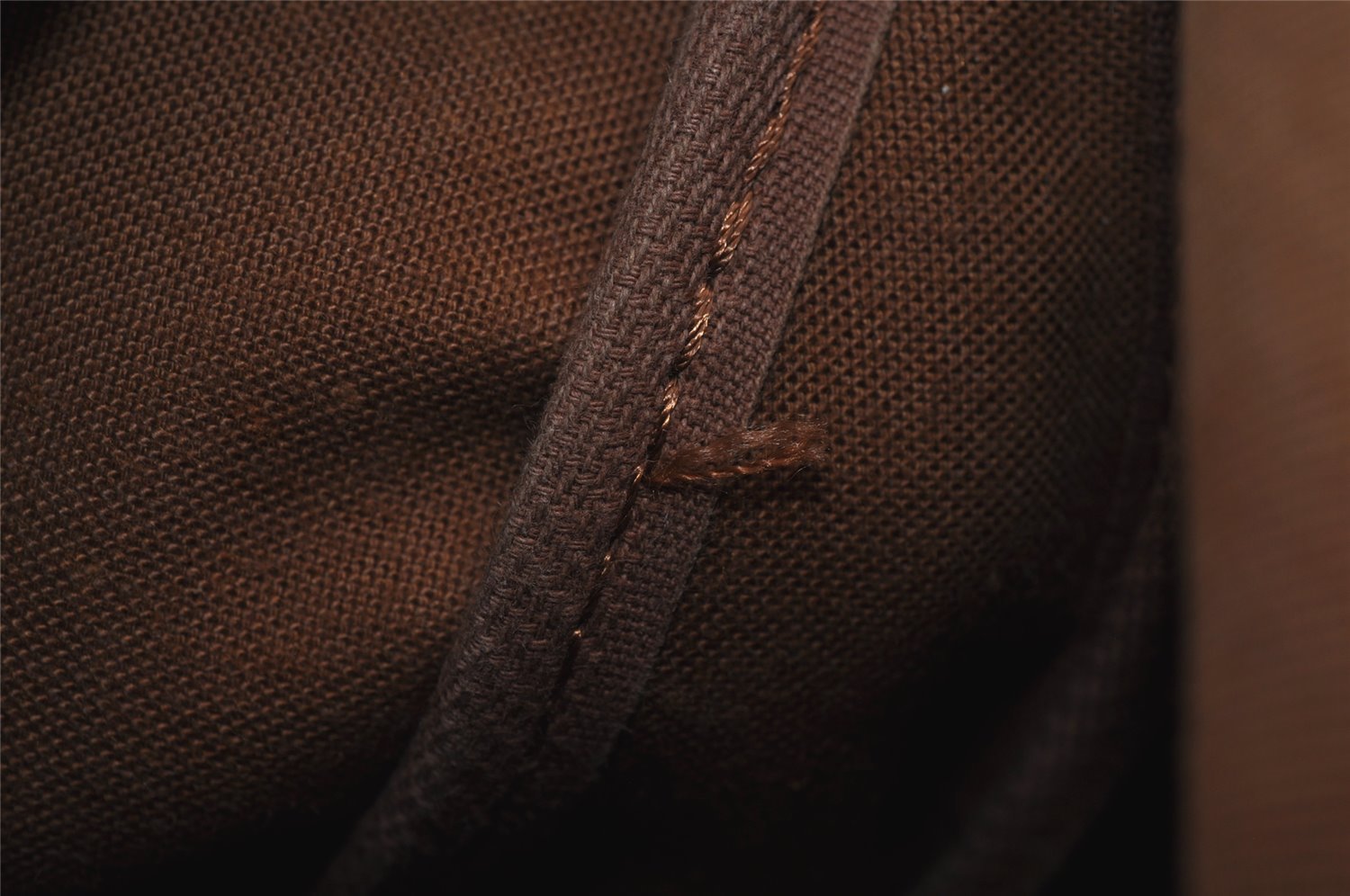 Authentic Louis Vuitton Monogram Saumur 30 Shoulder Cross Bag M42256 LV 1636J