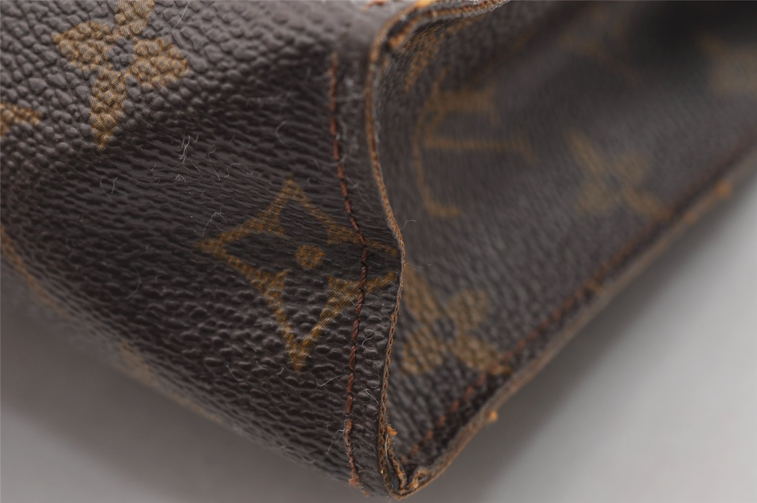 Authentic Louis Vuitton Monogram Poche Toilette 26 Pouch Old Model Junk 1642I