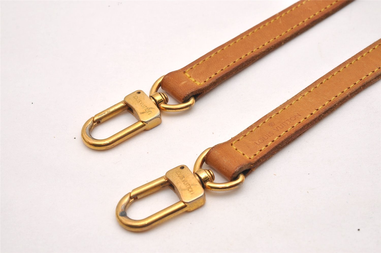 Authentic Louis Vuitton Leather Shoulder Strap Beige 39.6