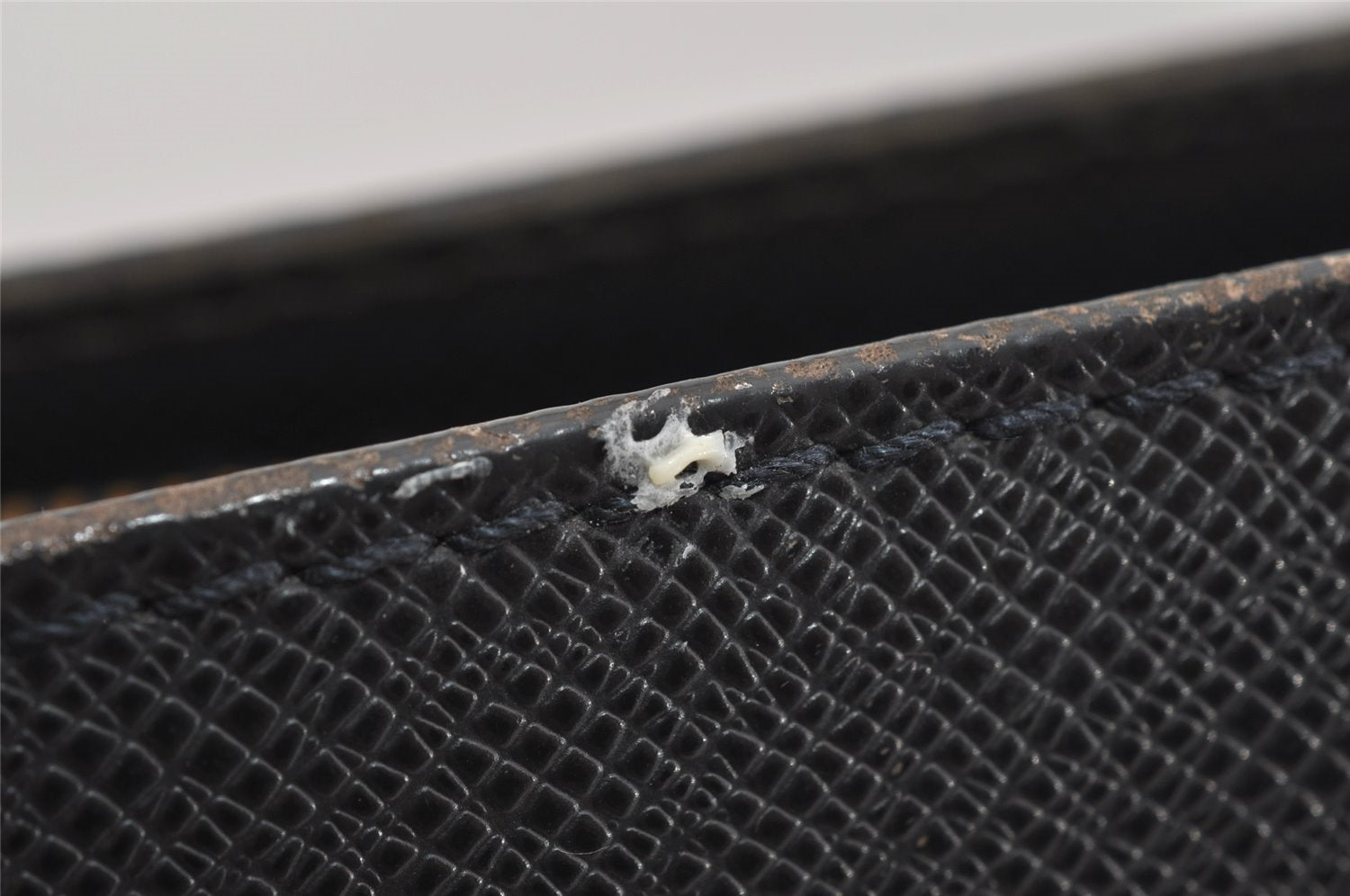 Auth Louis Vuitton Taiga Porte Documents Lozan Briefcase M30052 Black Junk 1646I