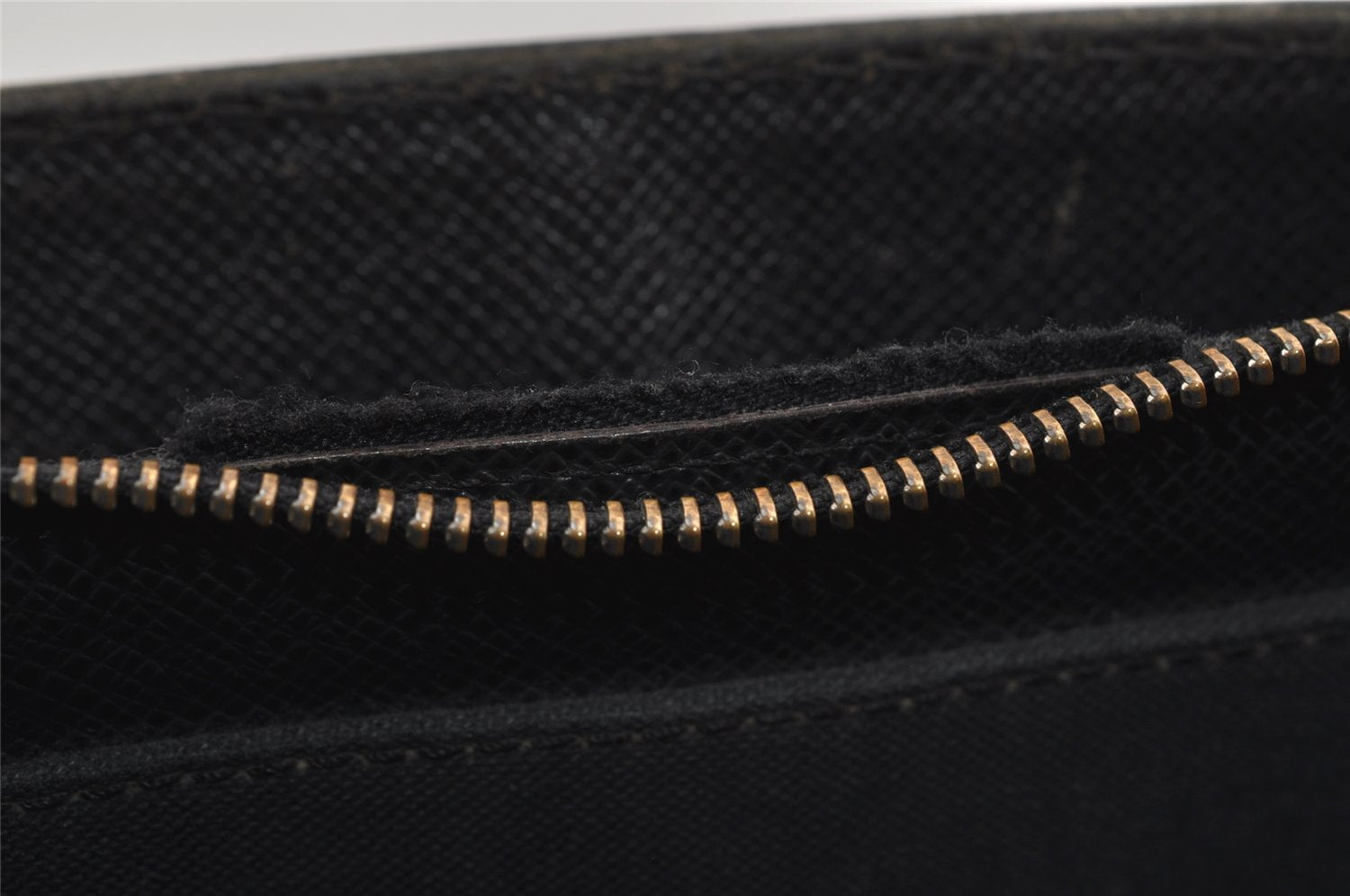 Auth Louis Vuitton Taiga Porte Documents Lozan Briefcase M30052 Black Junk 1646I