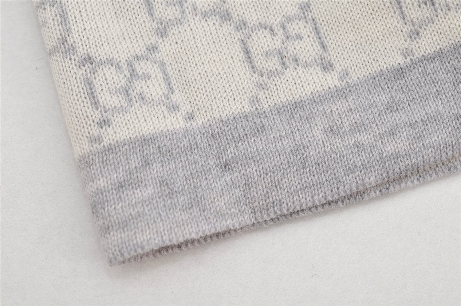 Authentic GUCCI Vintage Beanie Knit Cap For Baby GG Wool Size S White Gray 1646K
