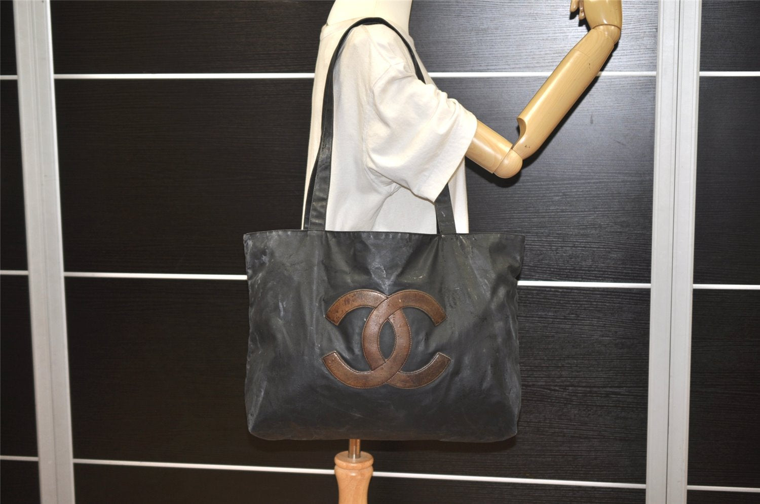 Authentic CHANEL Vintage CC Logo Shoulder Tote Bag PVC Leather Black 1653K