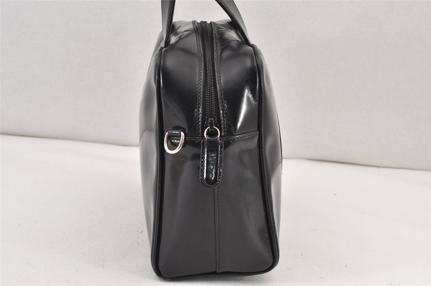 Authentic GUCCI Vintage 2Way Shoulder Hand Bag Purse Enamel Black Junk 1656K
